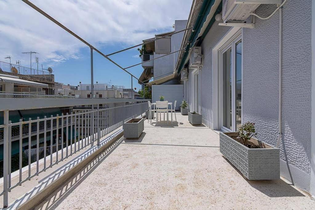 Sunlit 2Br Oasis In Metaxourghio 3Min From Metro Apartment Athens Exterior photo