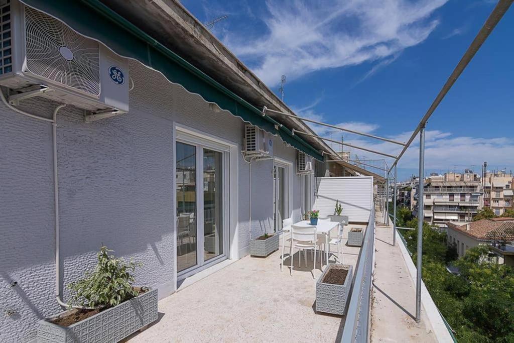 Sunlit 2Br Oasis In Metaxourghio 3Min From Metro Apartment Athens Exterior photo