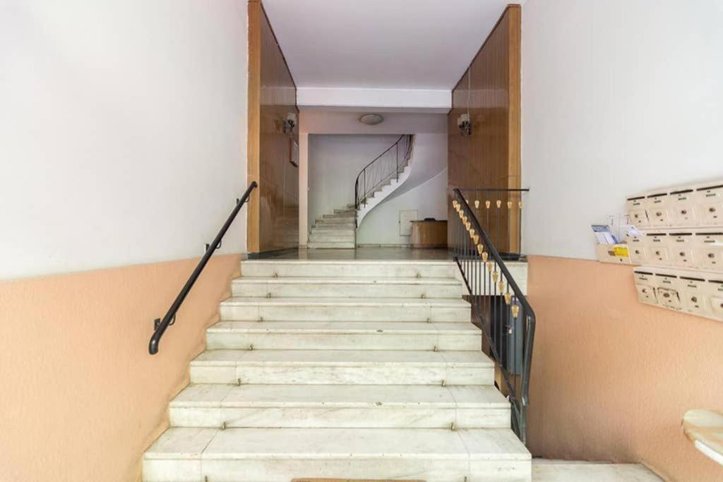 Sunlit 2Br Oasis In Metaxourghio 3Min From Metro Apartment Athens Exterior photo